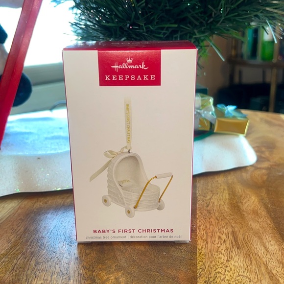 ❣️Keepsake Christmas Ornament 2024, Baby's First Christmas Porcelain - Picture 8 of 10